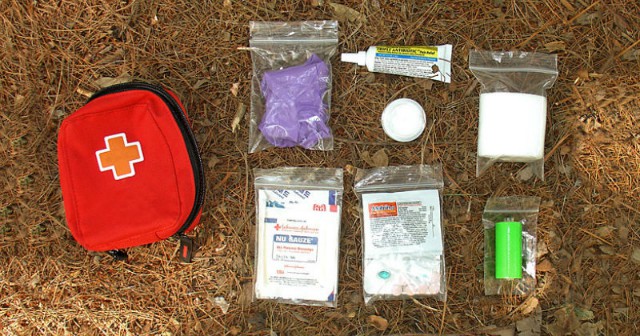 5-first-aid-kit-fishing-camping640.jpg