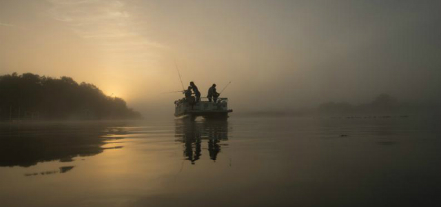 2-Pescando-y-navegando-en-familia.jpg