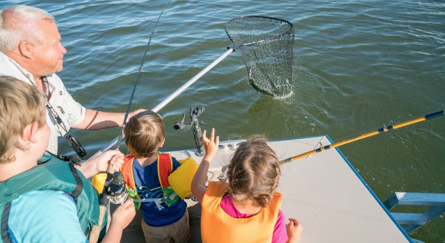 4-Fishing-with-kids640-(1).jpg