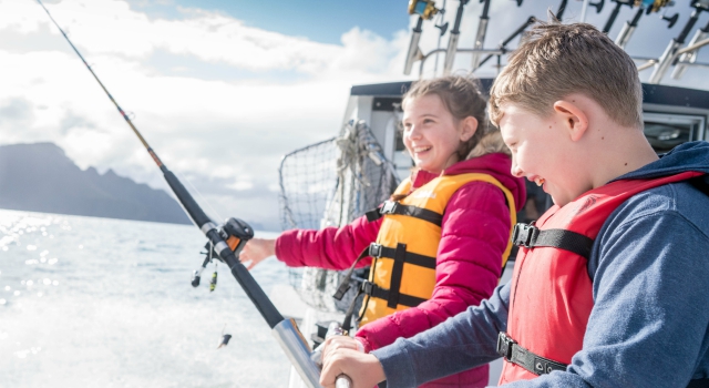 3-Kids-fishing-and-boating640x350.jpg