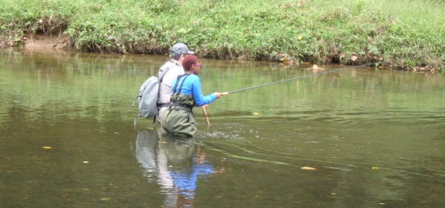 female-anglers-fly-fishing640-2.jpg