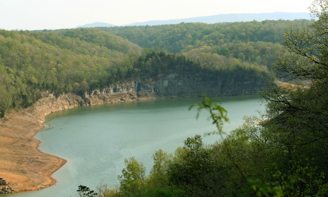 4-KY-Cumberland-Lake640x384.jpg