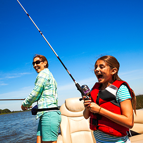 mother-and-daughter-fishing