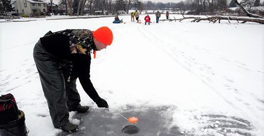 Ice-Fishing-Mosquite-lake-540x280.jpg