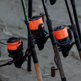 Spinning Rod vs Casting Rod: What's the difference? - Take Me Fishing
